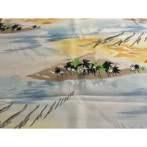 Hoffman California Vintage Silky Fabric Featuring Tropical Scene 4 Yards x 45" W - Picture 7 of 14